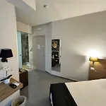 Oda ve Kahvaltı Namuri 4*